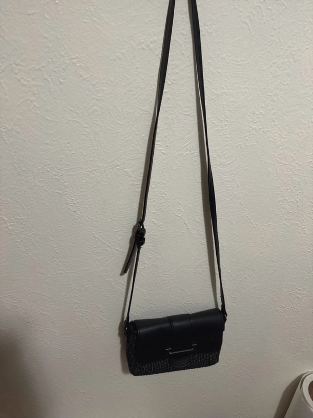 Vintage 2007 simply Vera Vera wang bag black